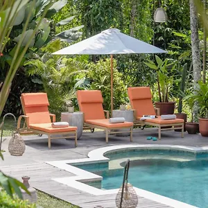 Resort The White ****