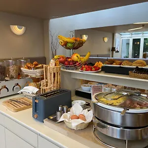 Mistral Hotel